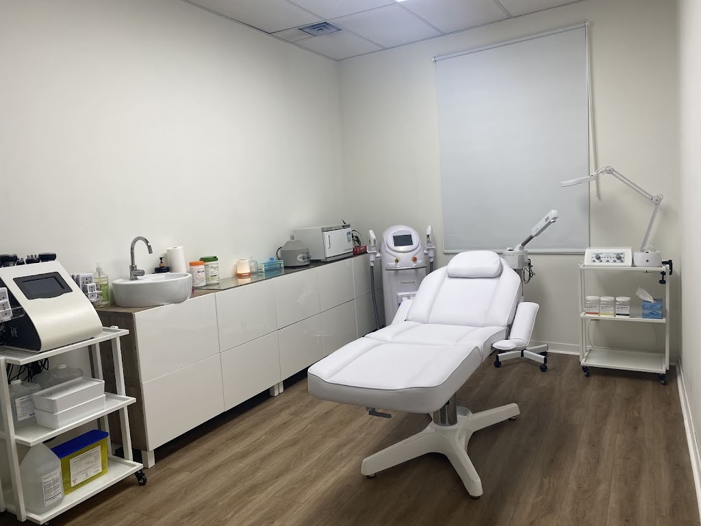 The Skin & Body Clinic | 380A Speers Rd Unit 203, Oakville, ON L6K 2G2, Canada | Phone: (289) 962-2788