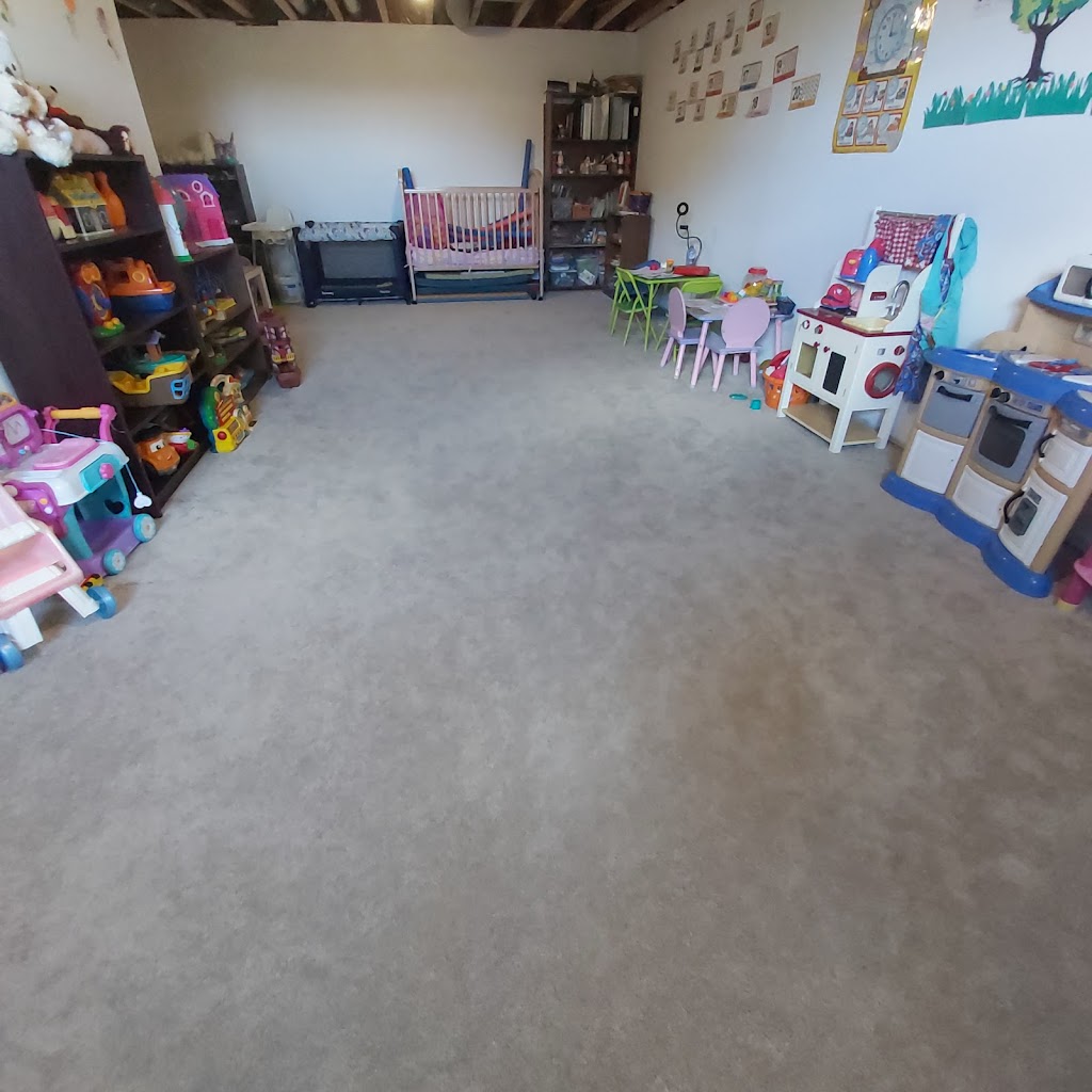 Dialas home daycare | 148 Maynooth Ct, Ottawa, ON K2J 6Y5, Canada | Phone: (613) 440-0690