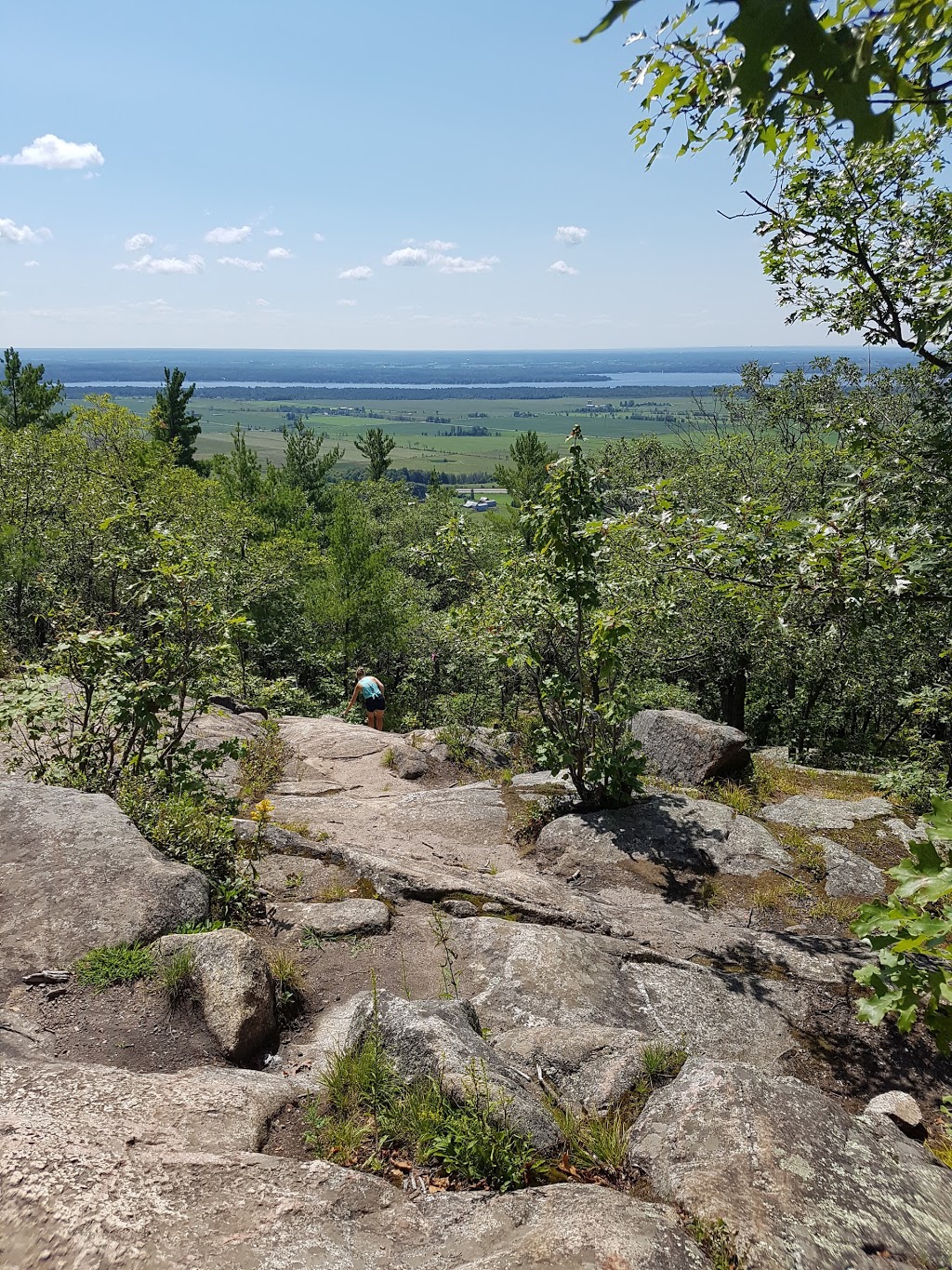 Luskville Falls Trail | Chemin de lHôtel de Ville, Luskville, QC J0X 2G0, Canada | Phone: (819) 827-2020