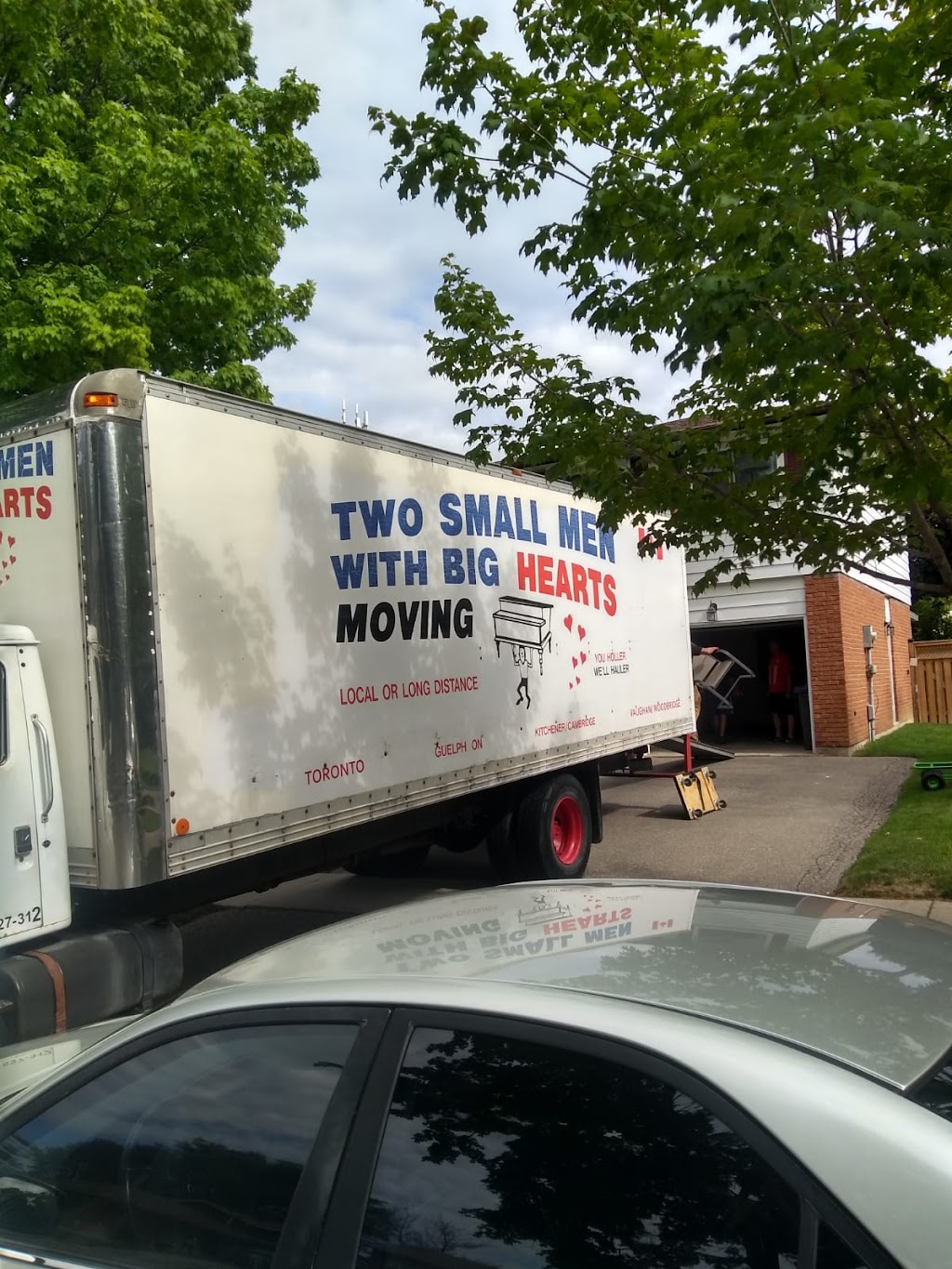 Two Small Men with Big Hearts Moving Company | 8929 Weston Rd, Vaughan, ON L4L 0C3, Canada | Phone: (888) 784-3278