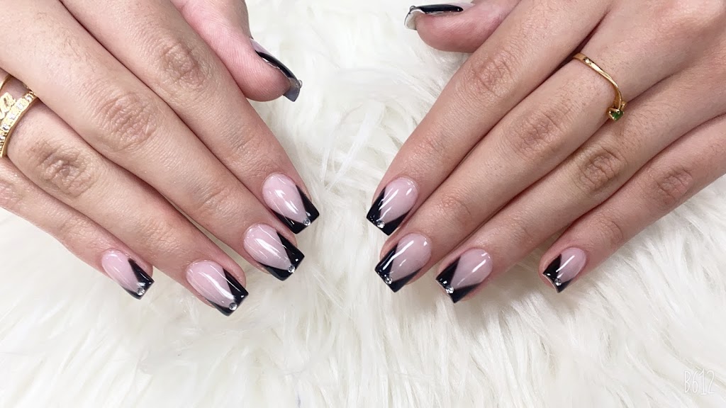 MOI nails & beauty | 1001 Rymal Rd E, Hamilton, ON L8W 3M2, Canada | Phone: (905) 387-9772