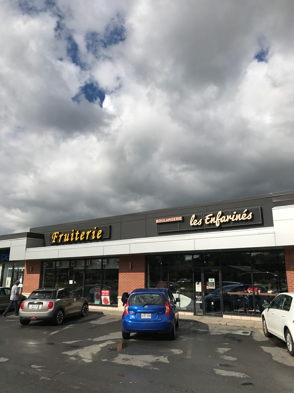 Fruiterie La Légumière | 475-A Boulevard de Mortagne, Boucherville, QC J4B 1B7, Canada | Phone: (450) 641-1128