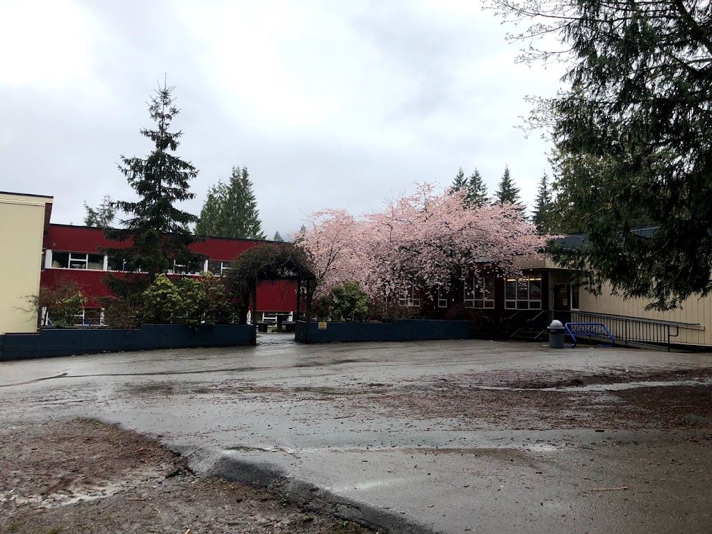 Montroyal Elementary School | 5310 Sonora Dr, North Vancouver, BC V7R 3V8, Canada | Phone: (604) 903-3650