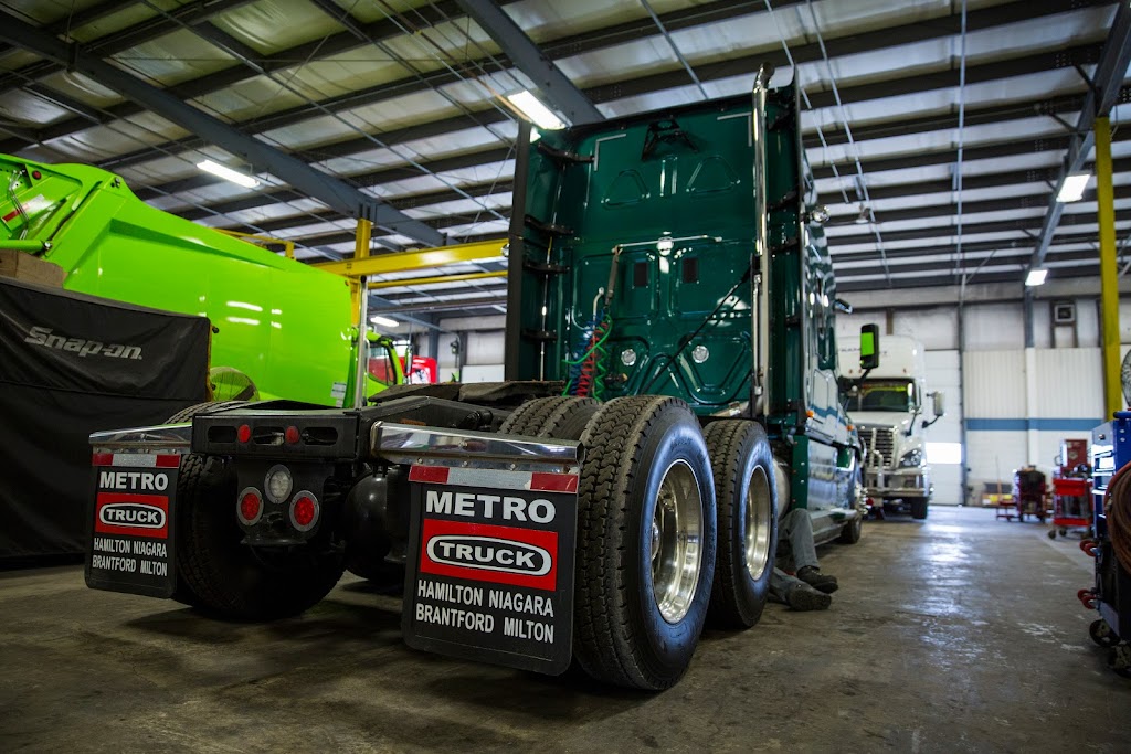 Metro Freightliner Milton | 8050 Lawson Rd, Milton, ON L9T 5C4, Canada | Phone: (905) 864-9999