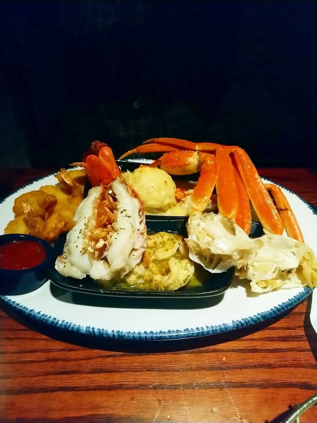 Red Lobster | 2423 Fairview St, Burlington, ON L7R 2E4, Canada | Phone: (905) 637-3454