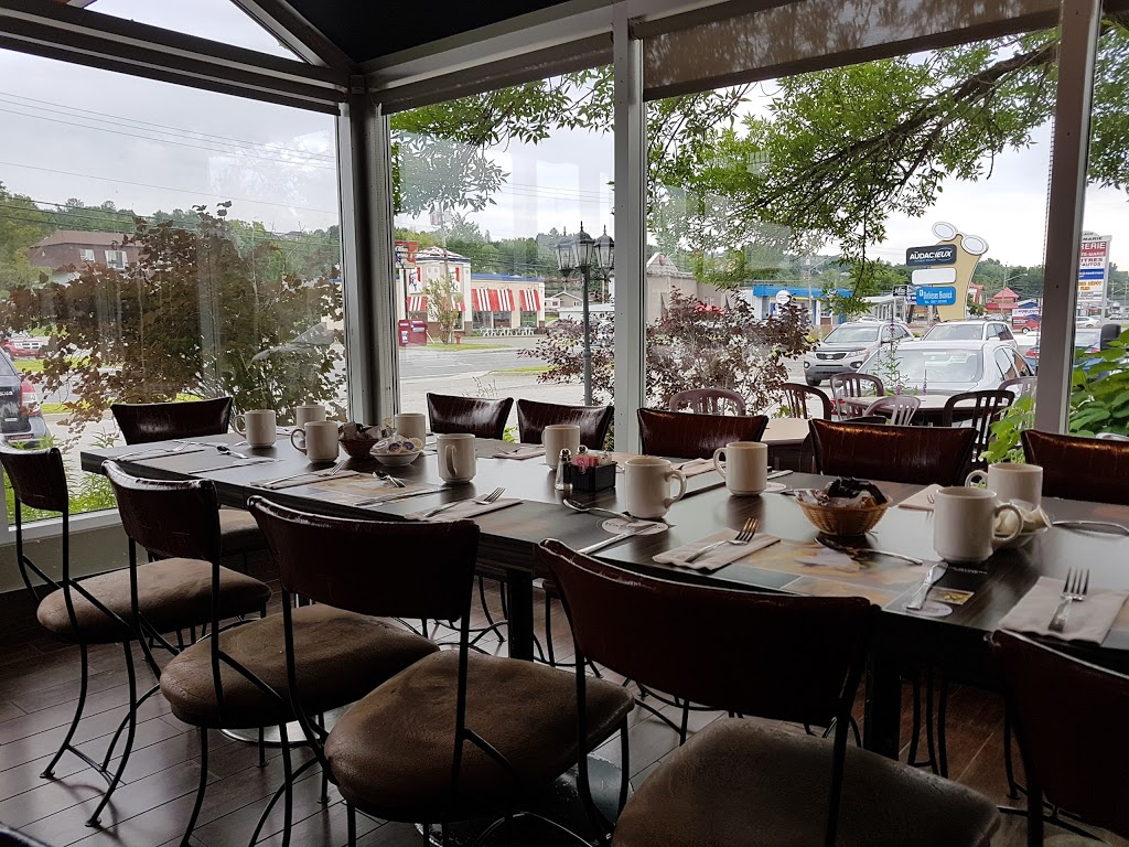 Restaurant La Barbaque | 775 Boulevard Vachon N, Sainte-Marie, QC G6E 1E5, Canada | Phone: (418) 387-3340