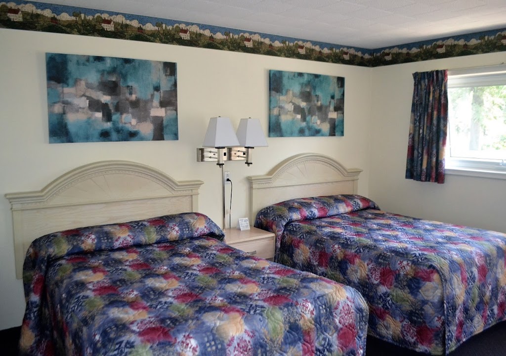 Stratford Suburban Motel | 2808 Ontario St, Stratford, ON N5A 6S5, Canada | Phone: (519) 271-9650