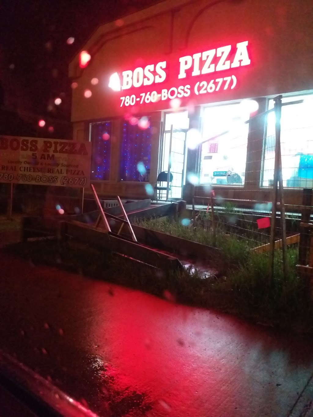 Boss Pizza Edmonton | 10404 64 Ave NW, Edmonton, AB T6H 1S7, Canada | Phone: (780) 760-2677