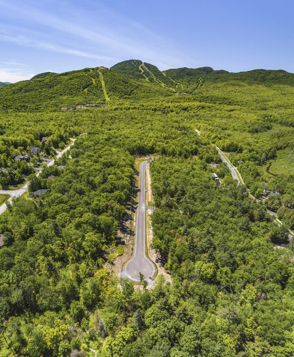 Domaine des rochers boisés | Rue de la Grande Coulée, Orford, QC J1X 6Z6, Canada | Phone: (418) 318-7538