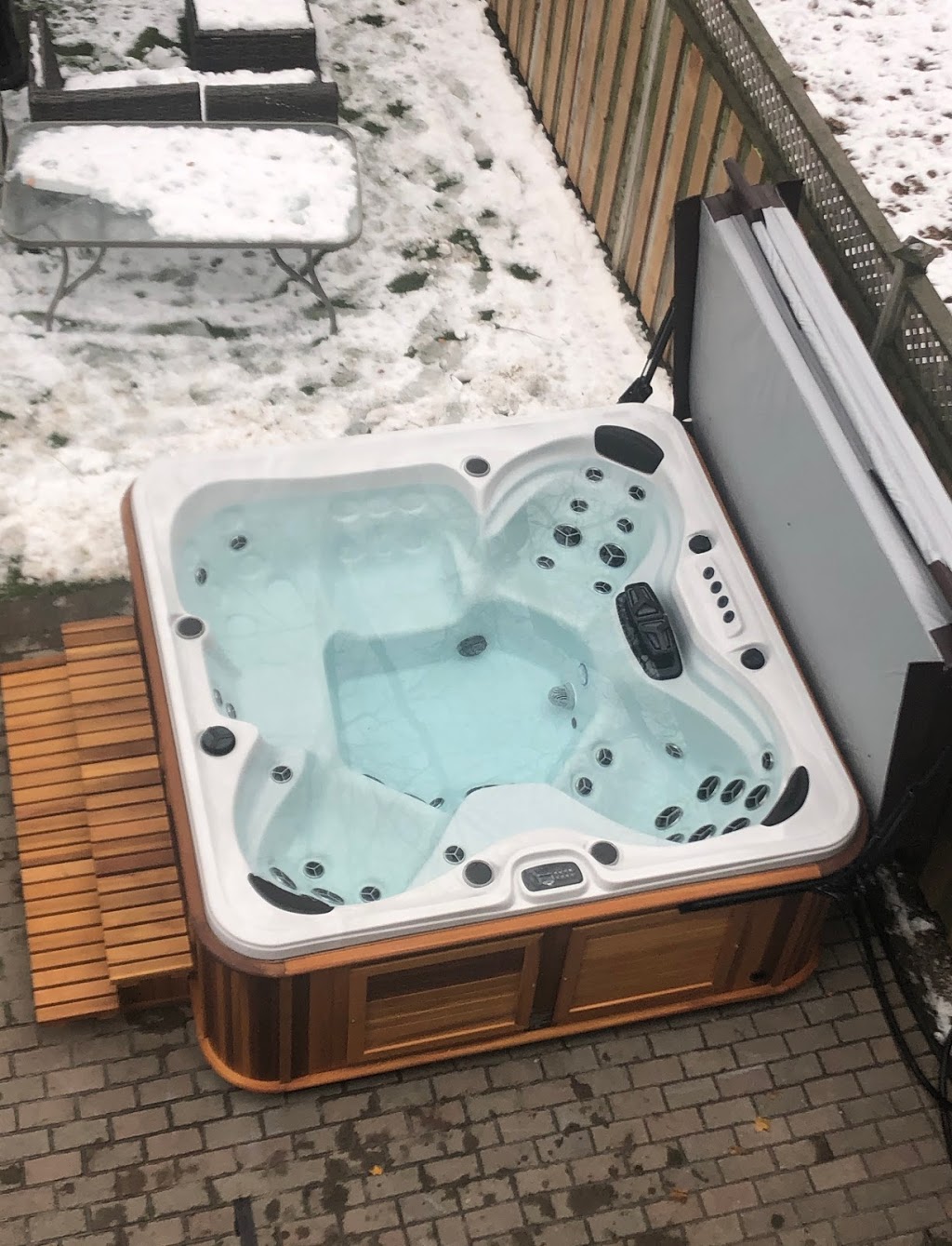 Arctic Hot Tubs Vaughan | 172 Chrislea Rd unit a, Woodbridge, ON L4L 8V1, Canada | Phone: (289) 236-2100