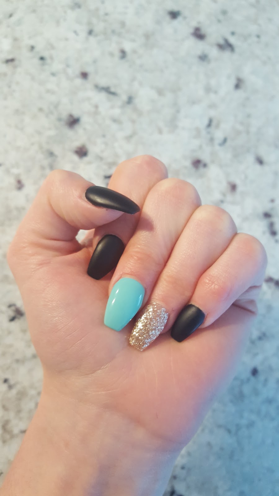 Deluxe Nails and Spa | 3003 43 Ave, Stony Plain, AB T7Z 0H4, Canada | Phone: (780) 968-0127