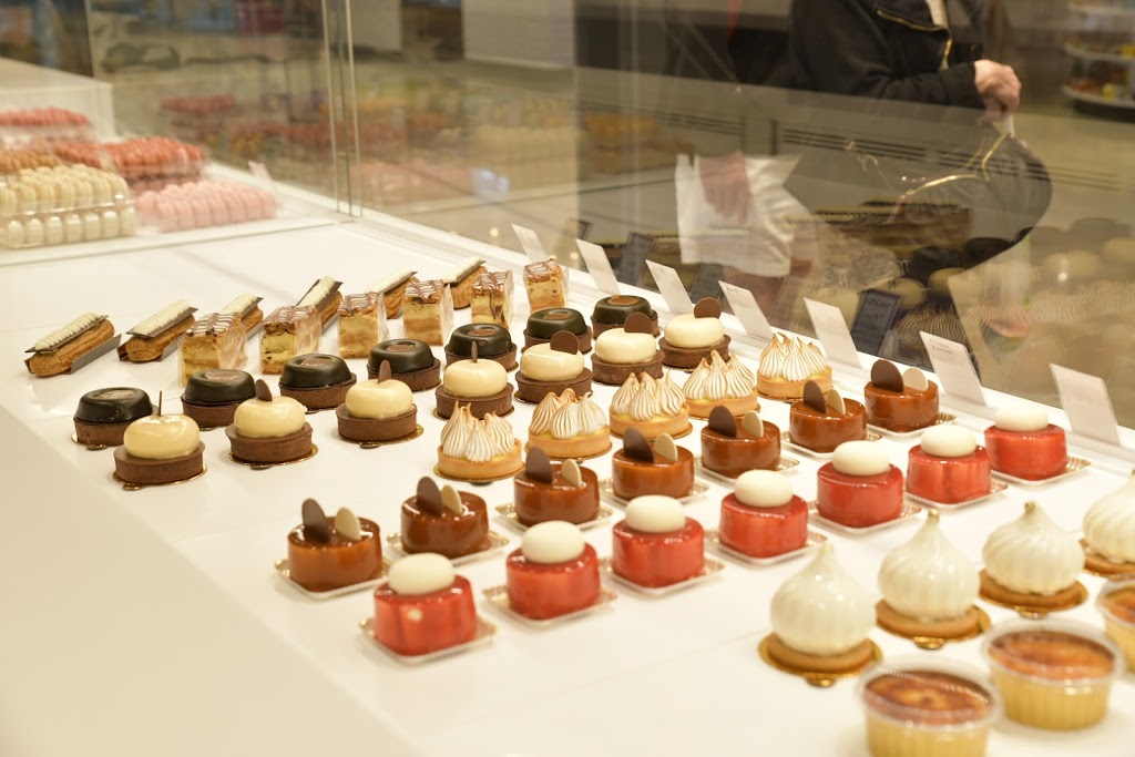 Amadeus Patisserie | 17600 Yonge St, Newmarket, ON L3Y 4Z1, Canada | Phone: (905) 882-9957