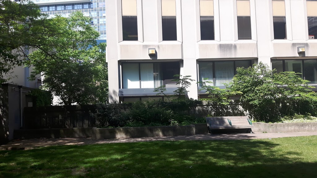 McGill Granby Parkette | 9 McGill St, Toronto, ON M5B 2E7, Canada