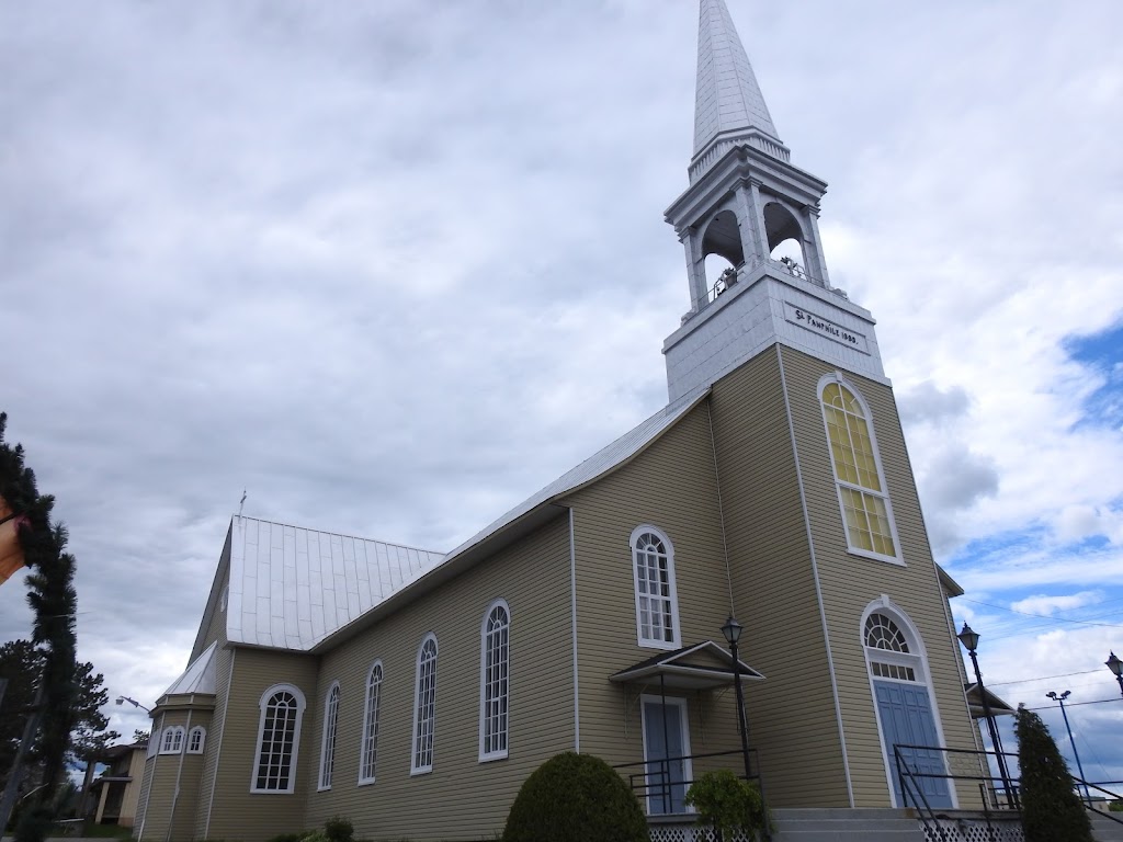 Church of St. Pamphile | 44 Rue de lÉglise A, Saint-Pamphile, QC G0R 3X0, Canada | Phone: (418) 356-3308