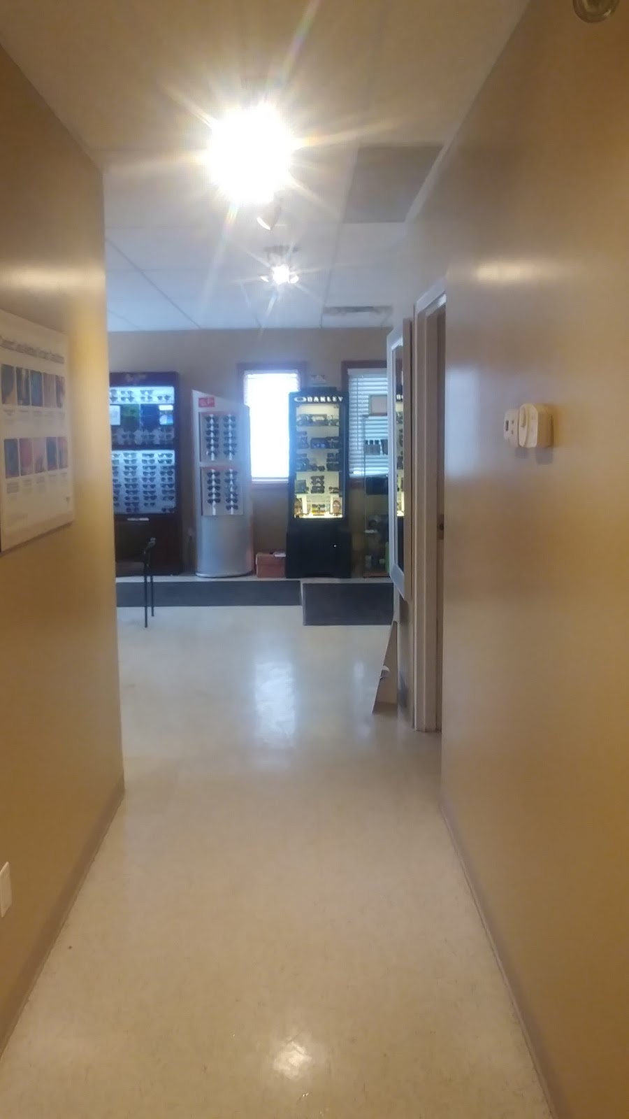 Kingsville ​Eye Care - Dr. McCormick, Molzan & Mockler | 375 Main St E, Kingsville, ON N9Y 2N8, Canada | Phone: (519) 733-3560