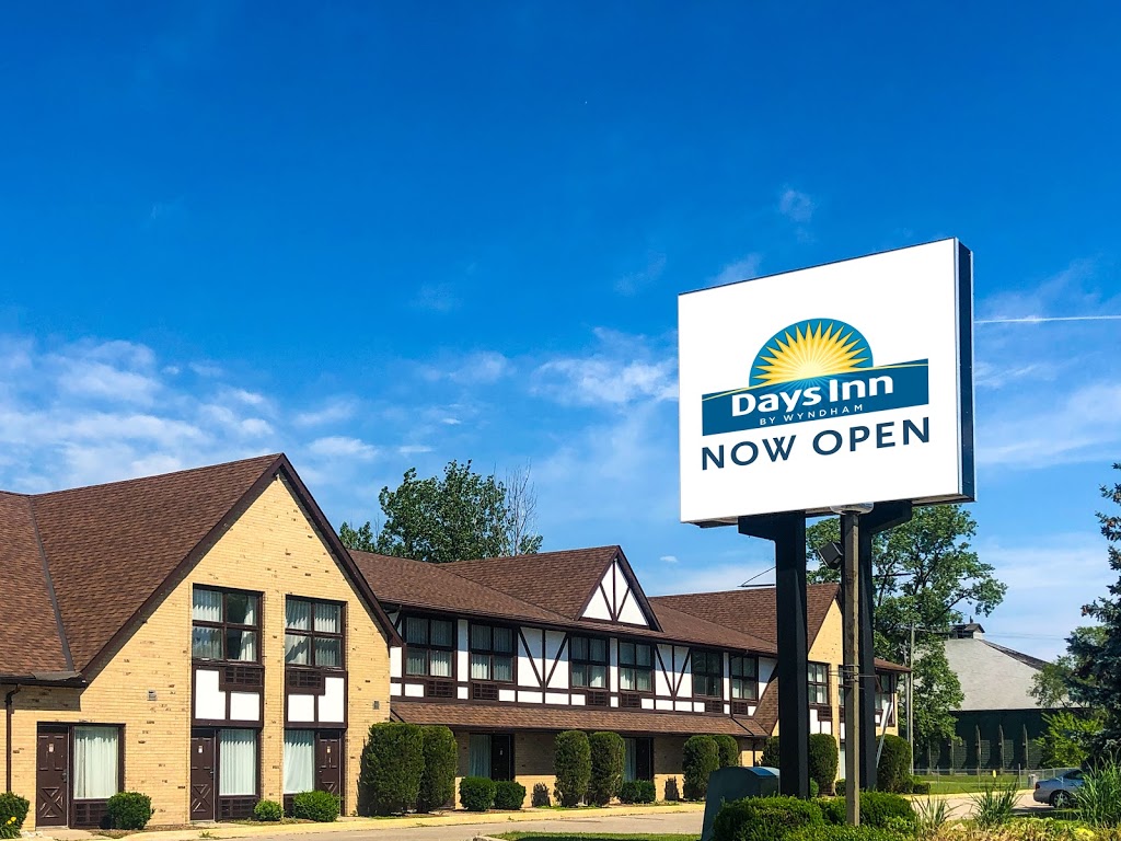 Days Inn by Wyndham Sarnia Harbourfront | 505 Harbour Rd, Sarnia, ON N7T 5R8, Canada | Phone: (519) 337-5434