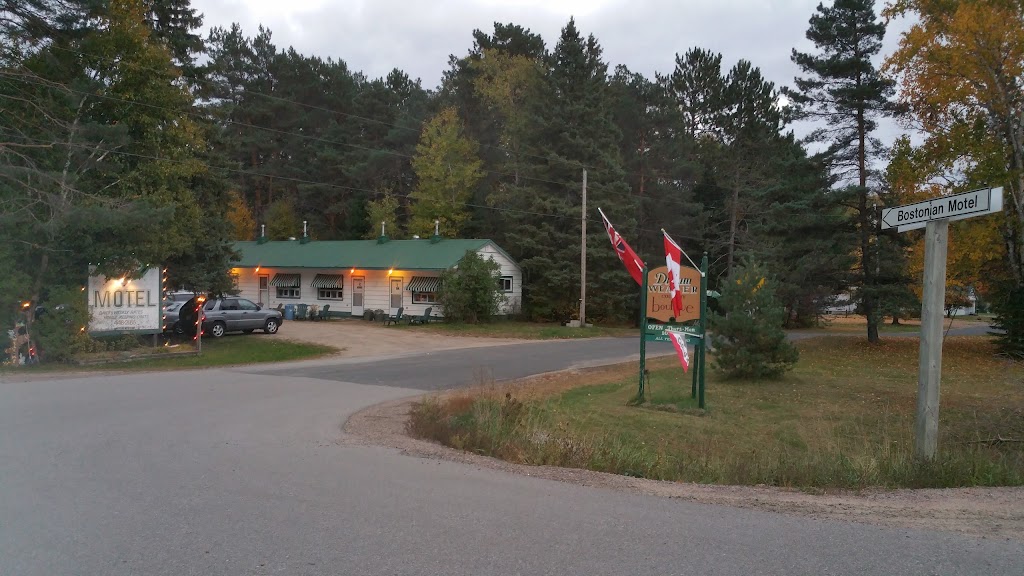 Bostonian Motel | 1164 Dark Lake Rd, Wilberforce, ON K0L 3C0, Canada | Phone: (705) 448-2185