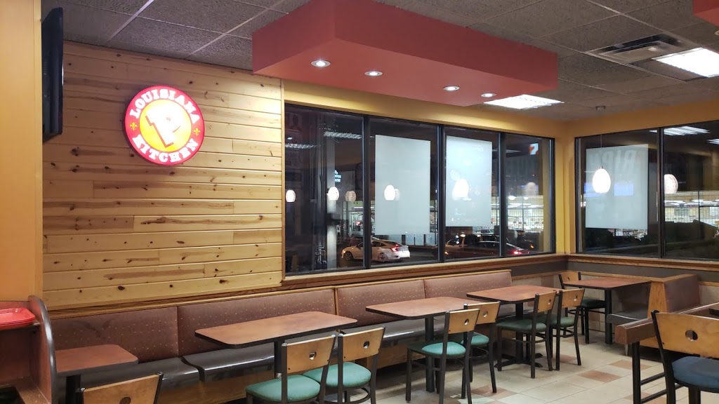 Popeyes Chicken & Biscuits | 1975 Weston Rd, York, ON M9N 1W8, Canada | Phone: (416) 614-8686