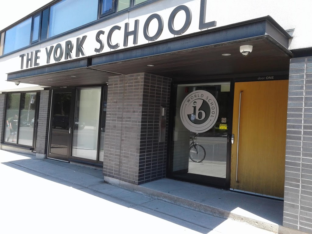The York School (Junior School Campus) | 1639 Yonge St, Toronto, ON M4T 2W6, Canada | Phone: (416) 926-1325