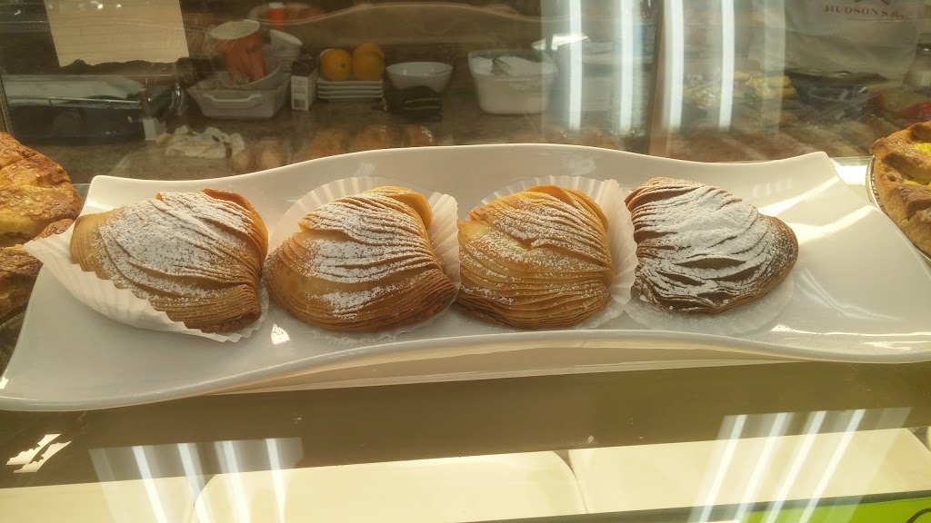 La Stella Bakery | 270 Chancellor Dr, Woodbridge, ON L4L 7M1, Canada | Phone: (905) 605-5511