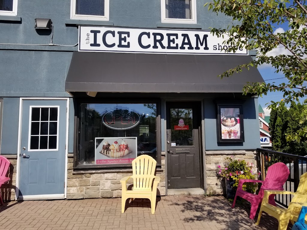 The Ice Cream Shoppe | 3 Manitoba St, Bracebridge, ON P1L 1S4, Canada | Phone: (705) 644-1180