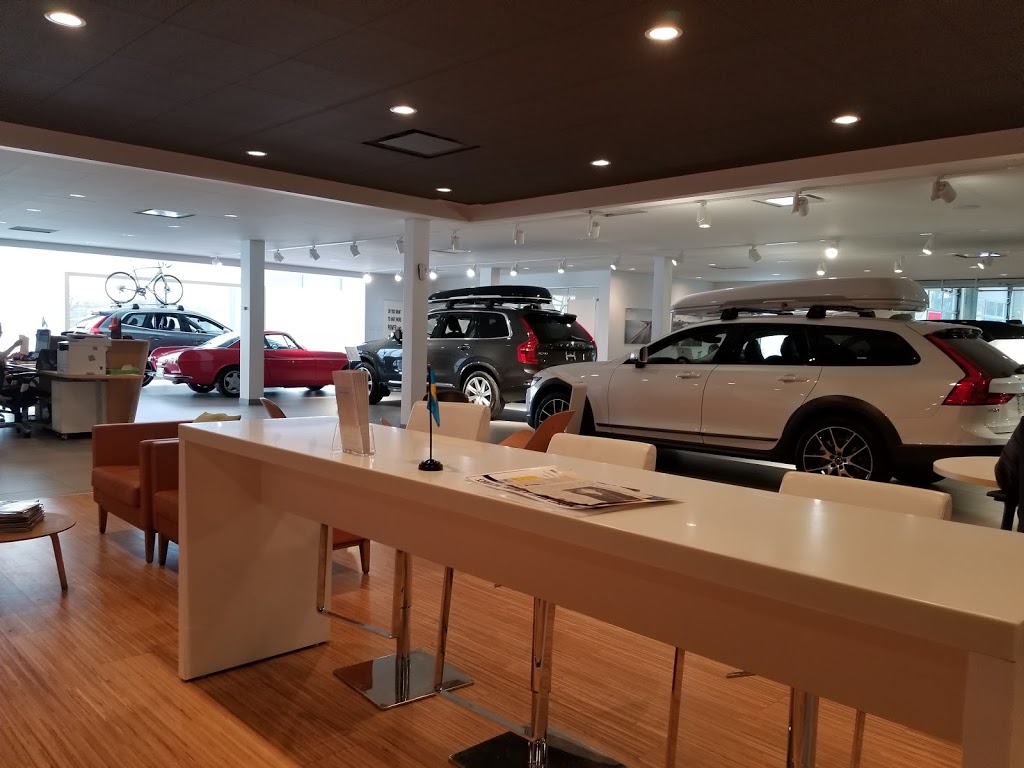 Newmarket Volvo | 301 Mulock Dr, Newmarket, ON L3Y 5W2, Canada | Phone: (905) 830-5585