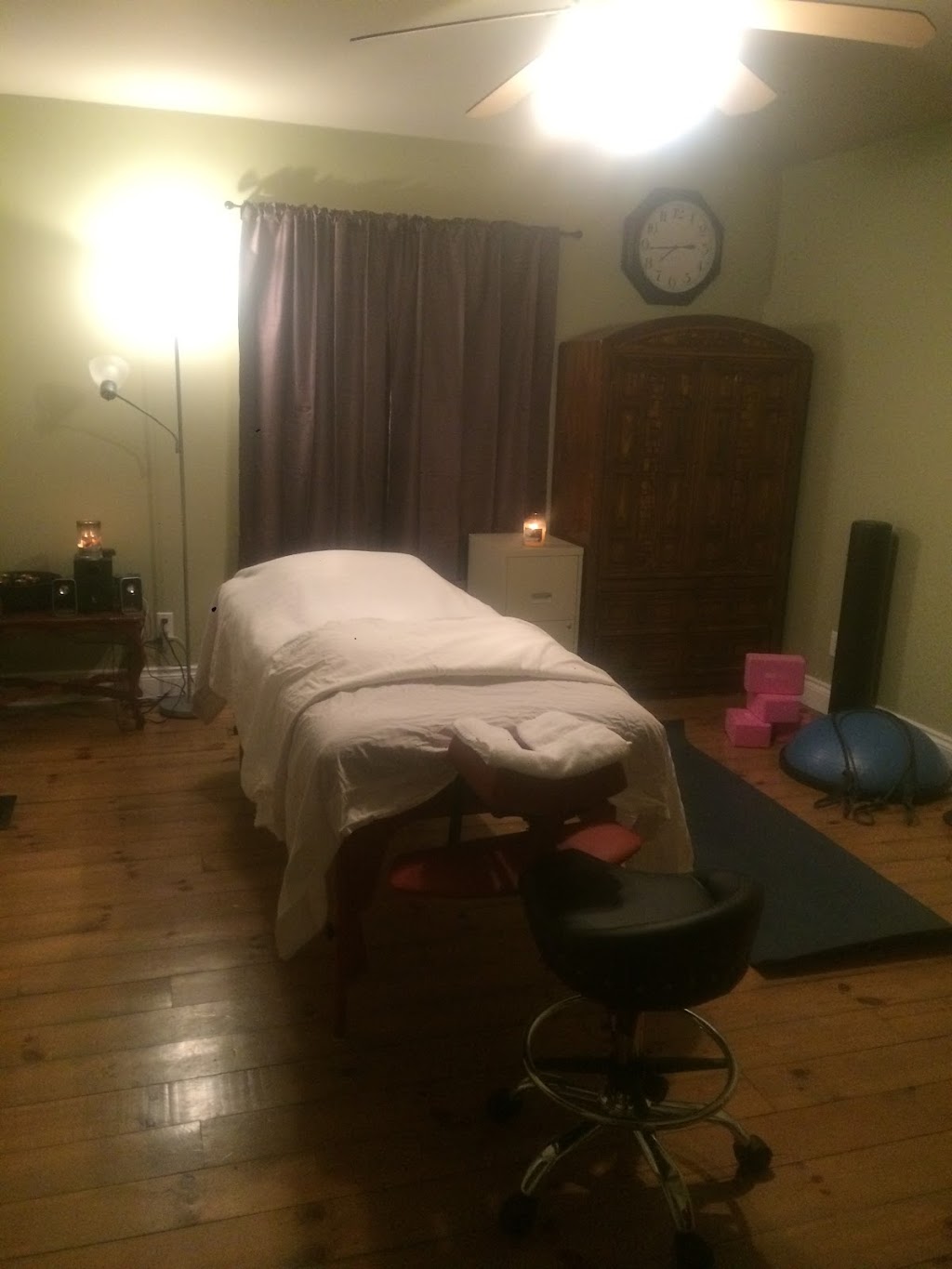 Rupnow Massage Therapy | 2053 Detlor Rd, LAmable, ON K0L 2L0, Canada | Phone: (343) 943-7402