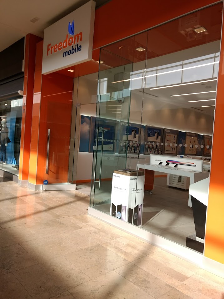 Freedom Mobile | 5100 Erin Mills Parkway Unit# R228 (Upper Level, Town Centre, Mississauga, ON L5M 4Z5, Canada | Phone: (289) 334-1321