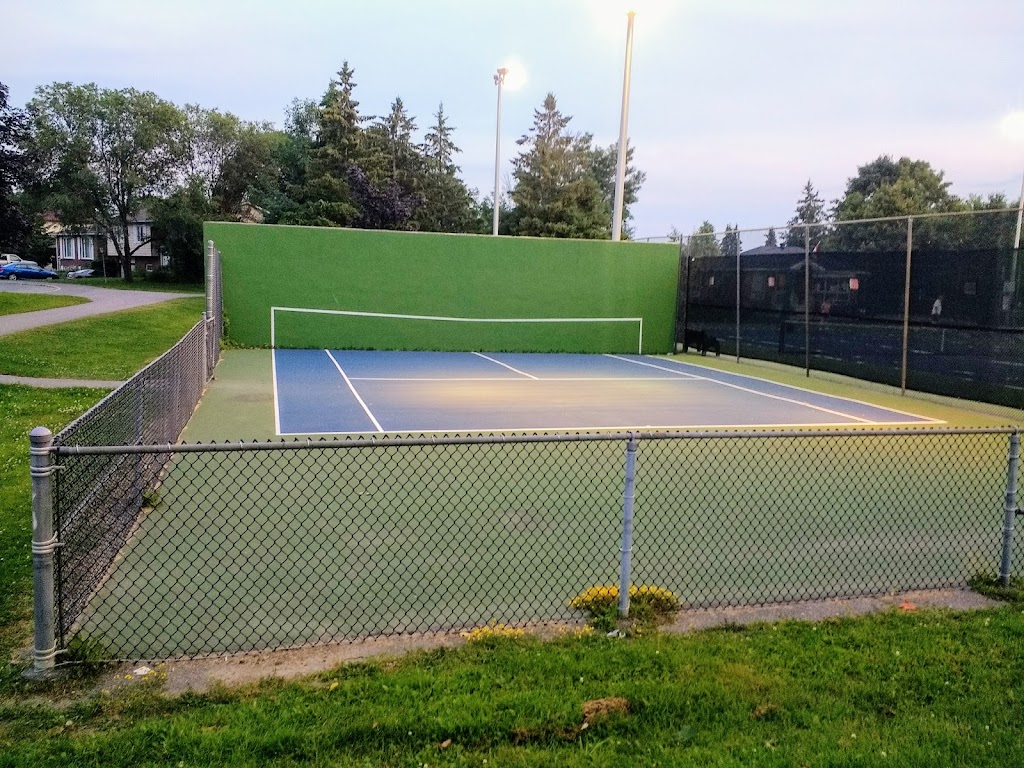 Glen Cairn Tennis Club | 70 Castlefrank Rd, Kanata, ON K2L 2E7, Canada | Phone: (613) 831-0755