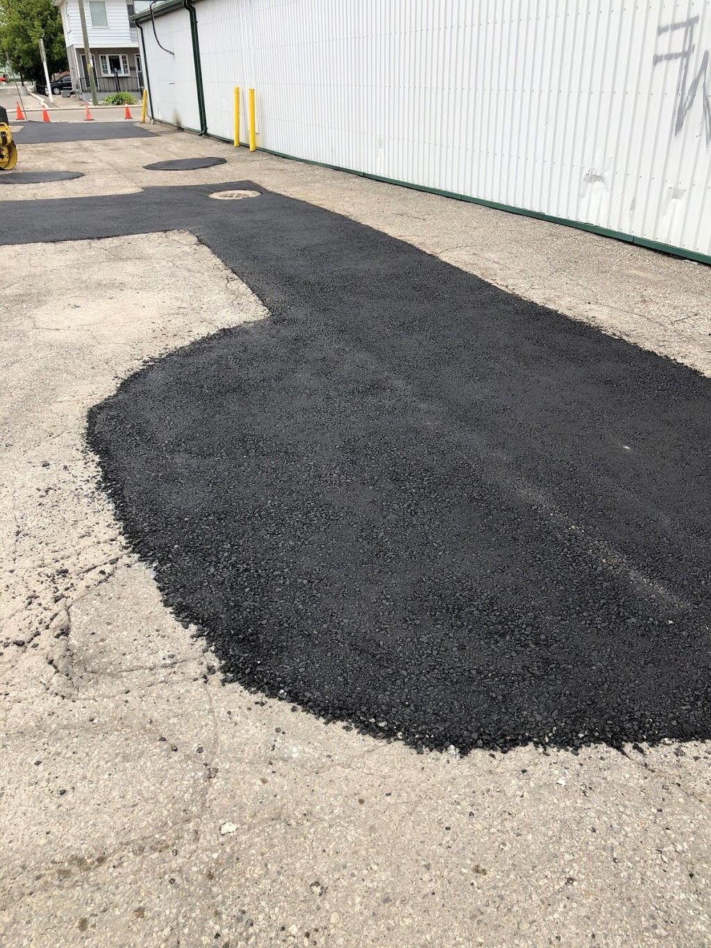 Robert Ouellette Asphalt Sealing Inc | 32 Hart Pl, Chatham, ON N7M 5J4, Canada | Phone: (519) 354-9157