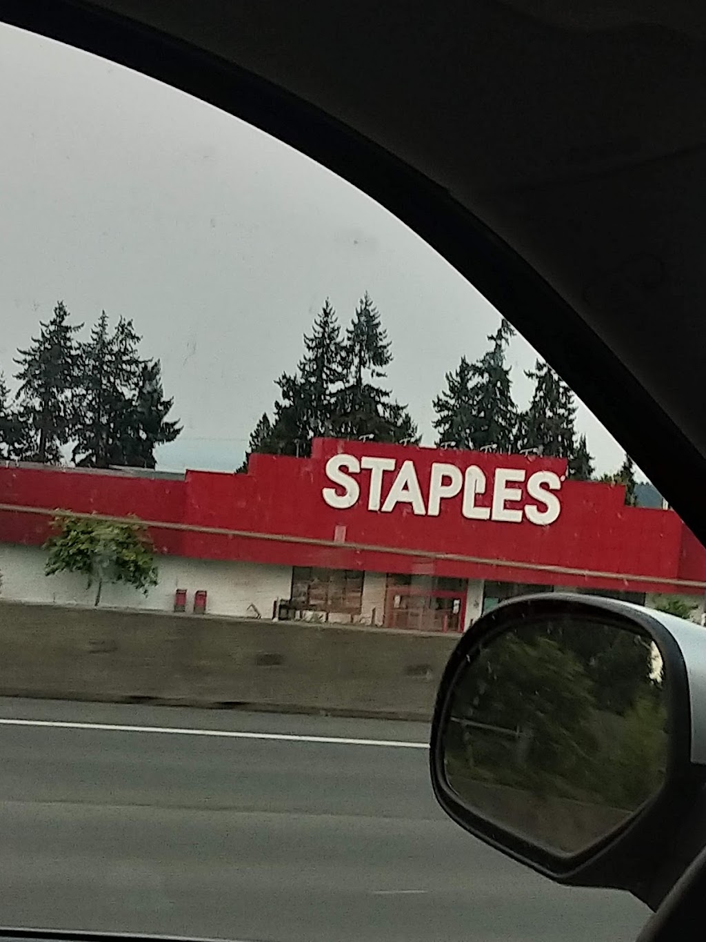 Staples | 2000 North Island Highway #100, Nanaimo, BC V9S 5W3, Canada | Phone: (250) 751-7771