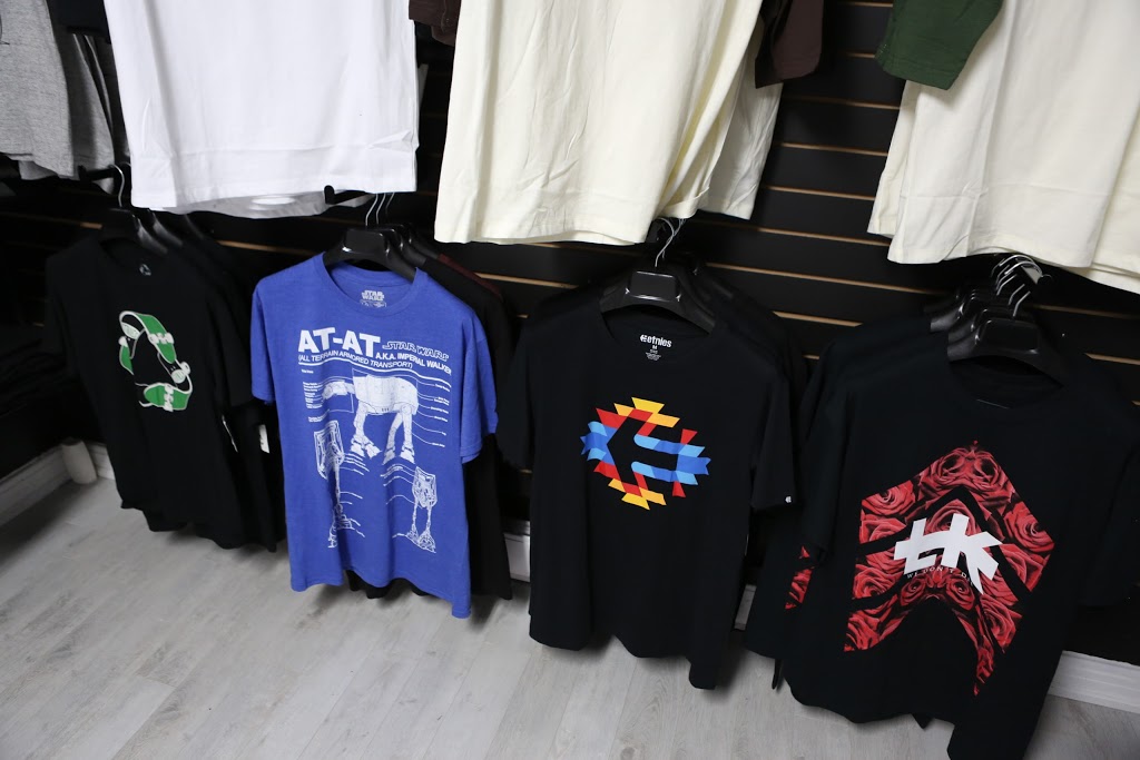 Deckdout Apparel (Mens Streetwear Clothing) | 910 St Laurent Blvd, Ottawa, ON K1K 3B3, Canada | Phone: (613) 680-8688