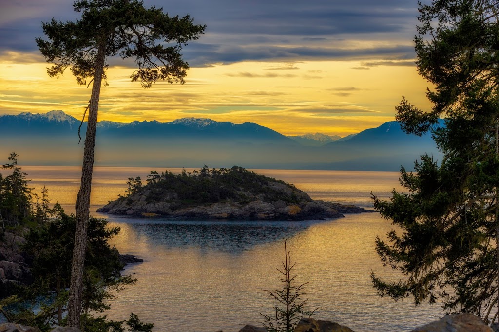 SookePoint Ocean Cottage Resort | Roxview Court, 1000 Silver Spray Dr, Sooke, BC V9Z 1L8, Canada | Phone: (250) 642-0350