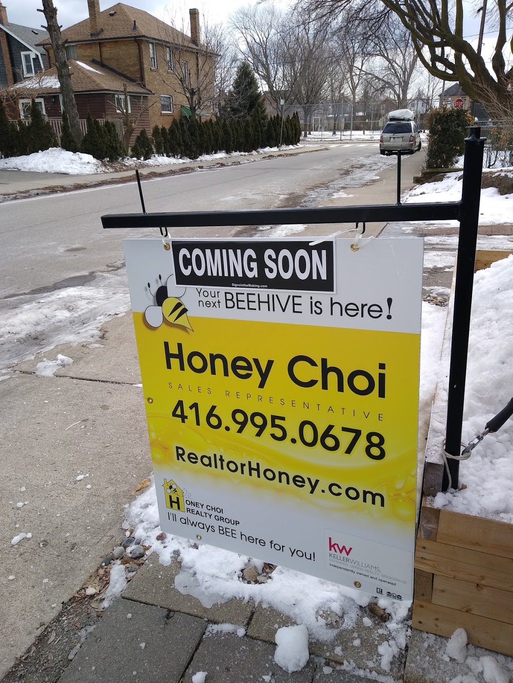 Signs In The Making Inc. | 5080 Timberlea Blvd #22, Mississauga, ON L4W 4M2, Canada | Phone: (416) 406-0002 ext. 120