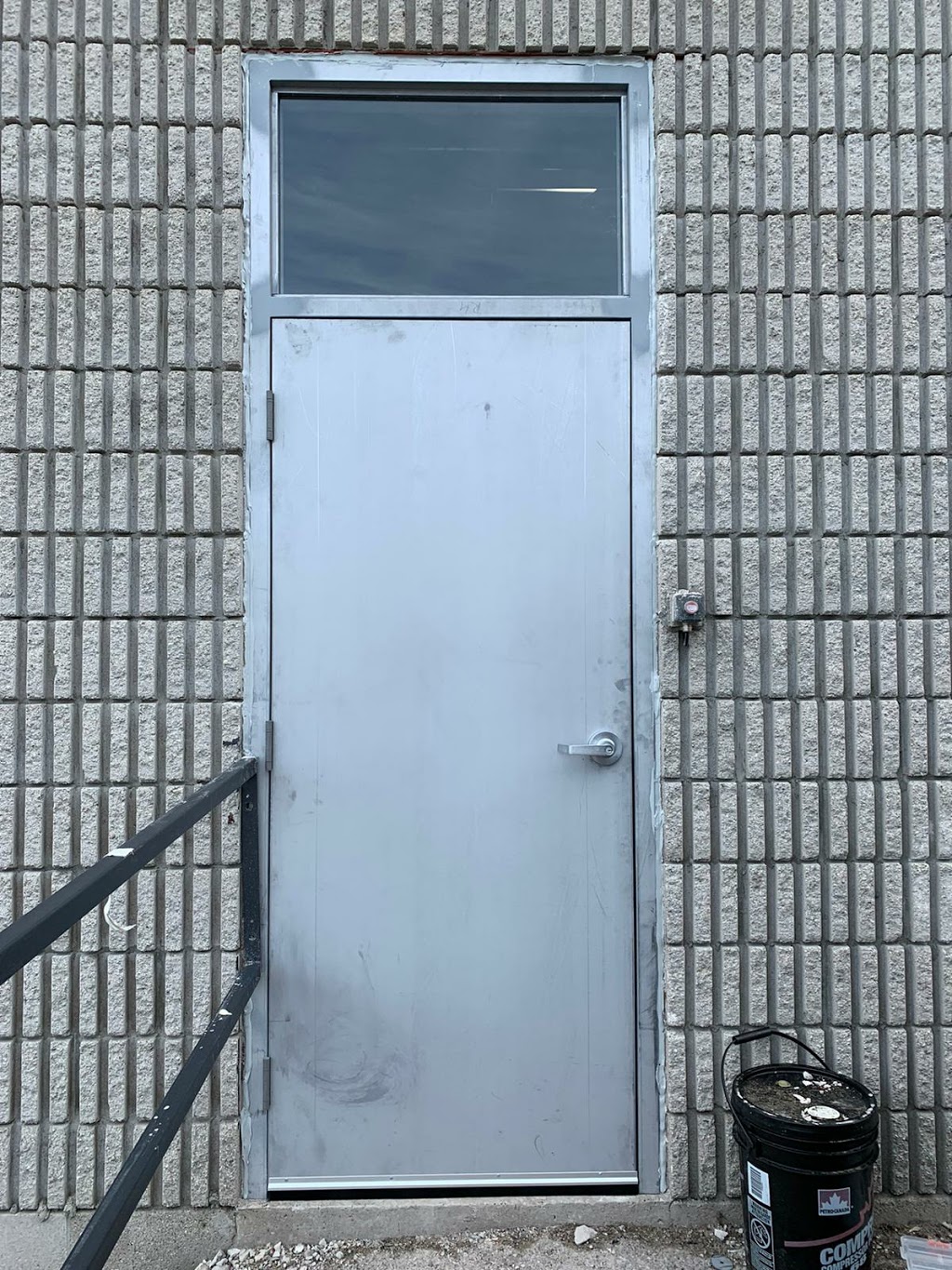 Toronto Commercial Door Repair- GTA | 150 Cactus Ave #37, North York, ON M2M 1P4, Canada | Phone: (866) 933-9376