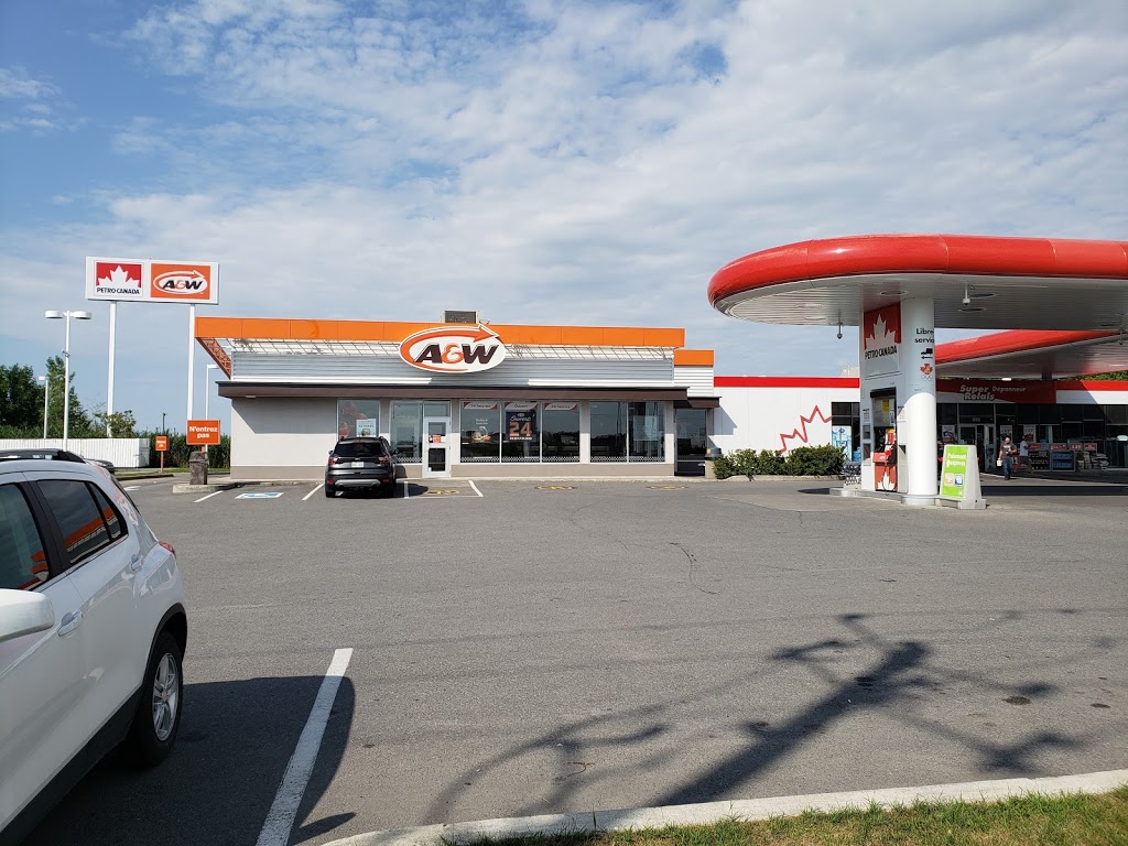 Petro-Canada | 855 Chemin Saint-Féréol, Les Cèdres, QC J7T 1E9, Canada | Phone: (450) 452-9987