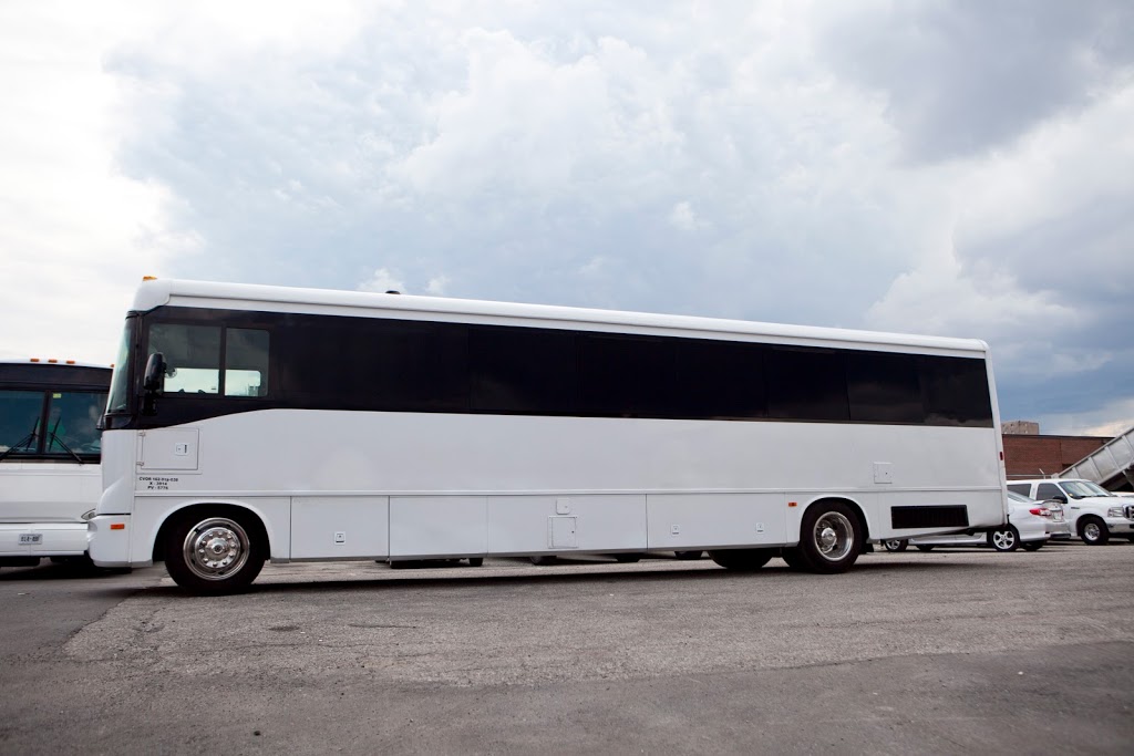 GTA Wedding Limo | 41 Sunburst Square #2, Scarborough, ON M1B 1R3, Canada | Phone: (647) 556-2392