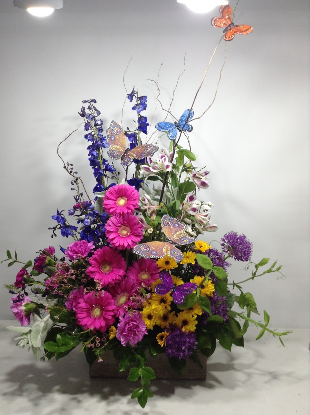 Flower Fashions | 13 King St, Kingsville, ON N9Y 1H9, Canada | Phone: (519) 733-4344