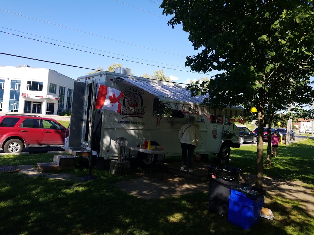 Lakeside Food Truck | 331 Water St, Whitby, ON L1N 0G9, Canada | Phone: (905) 243-4470