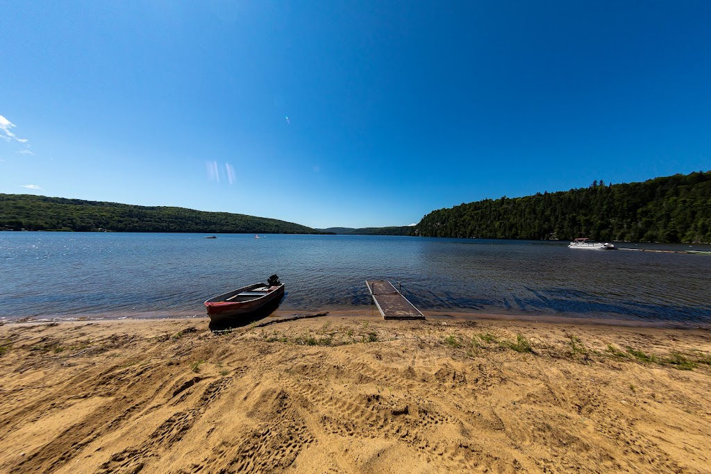 Le Repos du Guerrier | 863 Chem. du Lac des Cornes, Chute-Saint-Philippe, QC J0W 1A0, Canada | Phone: (514) 220-5682