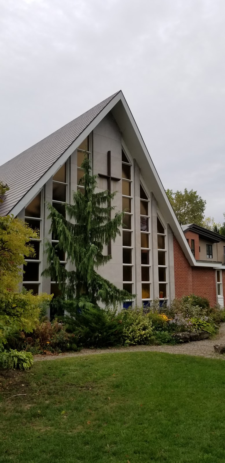 Beaurepaire United Church | 25 Avenue Fieldfare, Beaconsfield, QC H9W 4W4, Canada | Phone: (514) 695-5448