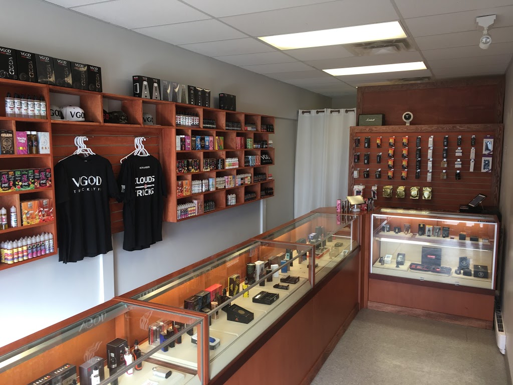 Foggys Vapor | 4011 Quadra St, Victoria, BC V8X 1K1, Canada | Phone: (778) 265-5579