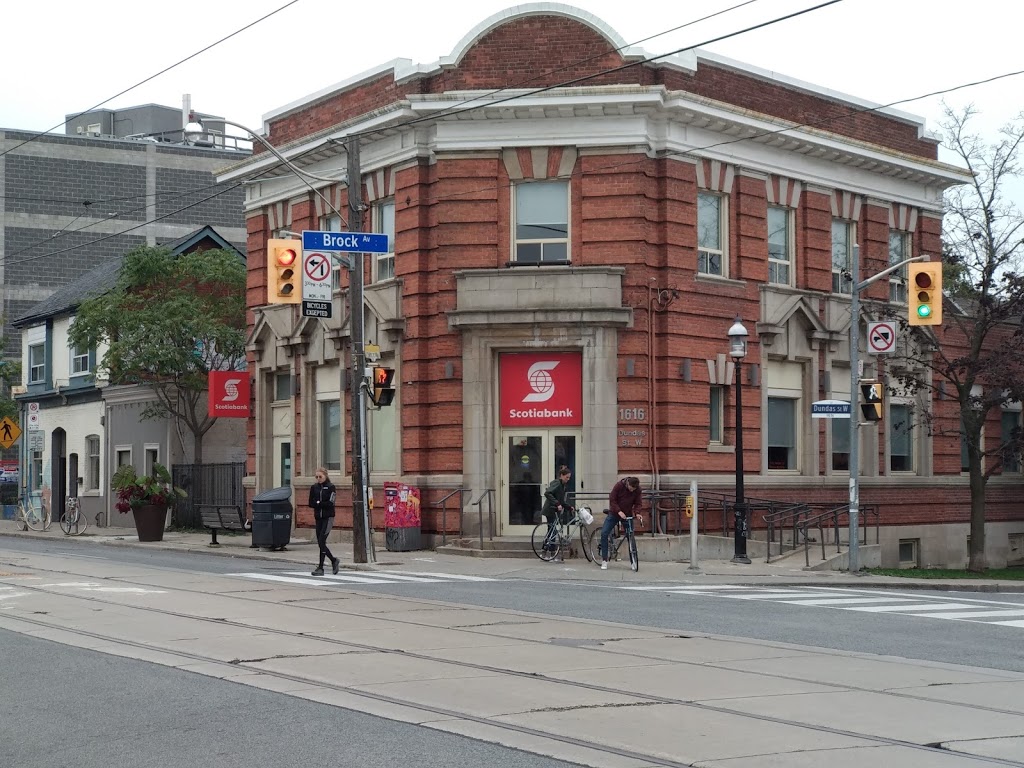 Scotiabank | 1616 Dundas St W, Toronto, ON M6K 1V1, Canada | Phone: (416) 538-5255