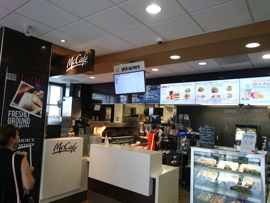 McDonalds | 460 St Davids Rd, St. Catharines, ON L2T 4C2, Canada | Phone: (905) 682-3993