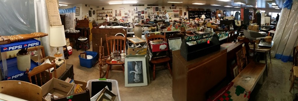 Coulsons Antiques | 499 Water St, Summerside, PE C1N 1E1, Canada | Phone: (902) 436-8330