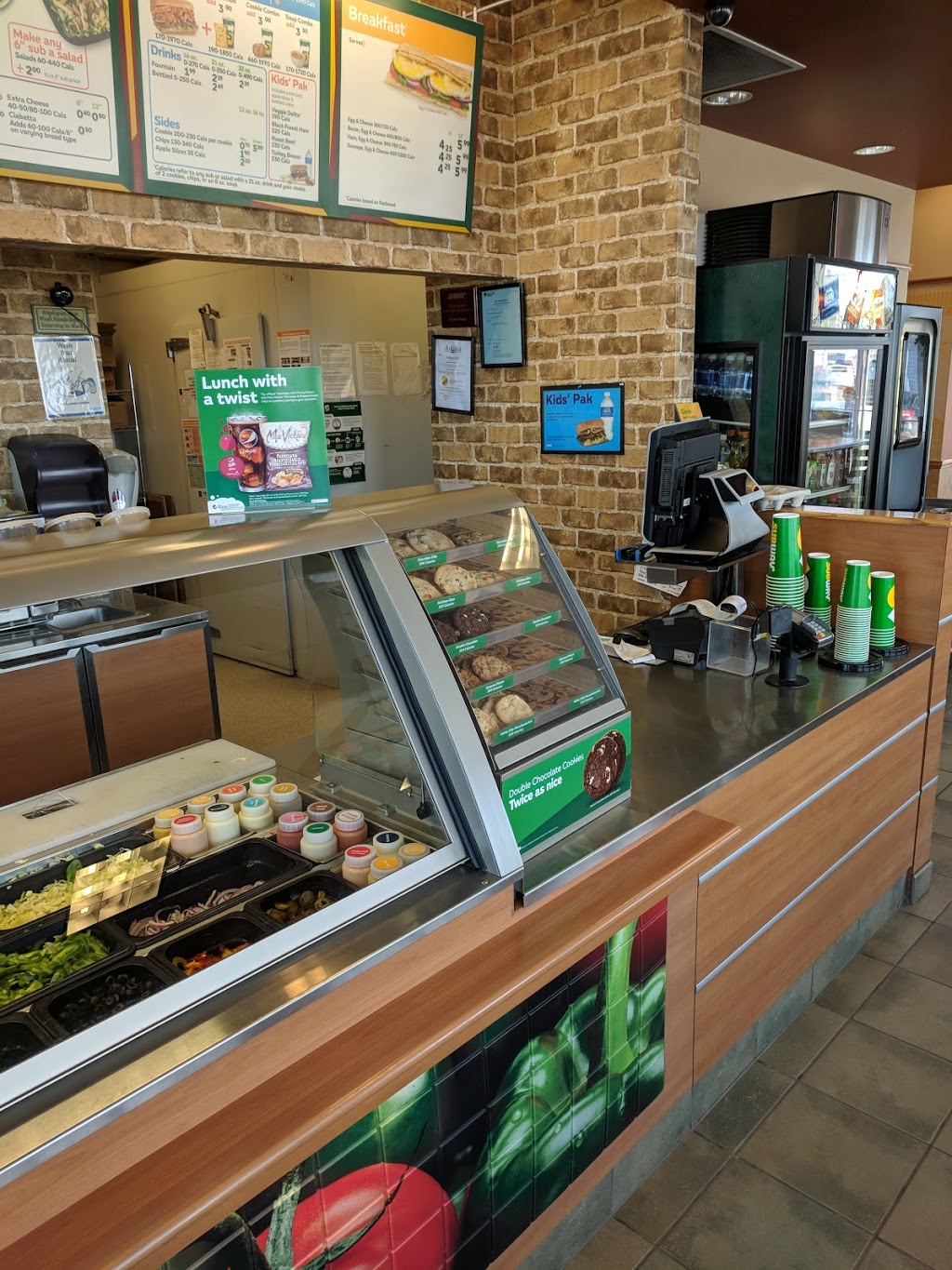 Subway | 201-117 East Lake Crescent NE, Airdrie, AB T4A 2H6, Canada | Phone: (403) 945-0755