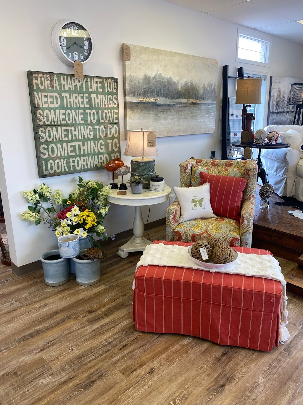 Neighbour By The Lake Interiors | 5227 Lakeshore Dr, Sylvan Lake, AB T4S 1Y8, Canada | Phone: (403) 887-2992