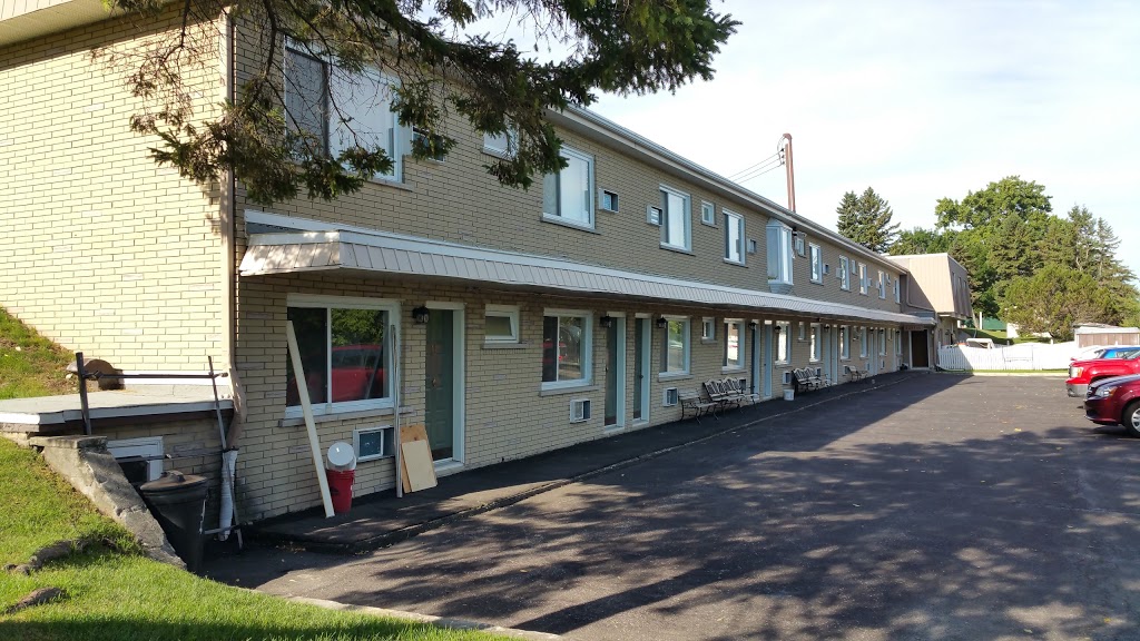 Motel Sainte-Catherine | 3000 Boulevard Marie-Victorin, Sainte-Catherine, QC J5C 1Z3, Canada | Phone: (450) 632-2350