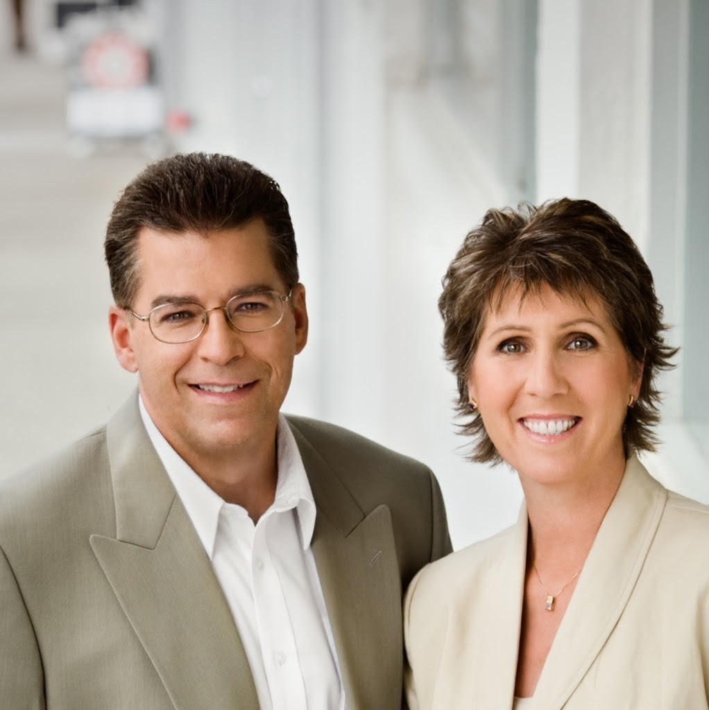 Sue & Peter Clayton-Carroll | 3215 Macdonald St, Vancouver, BC V6L 2N2, Canada | Phone: (604) 328-0022