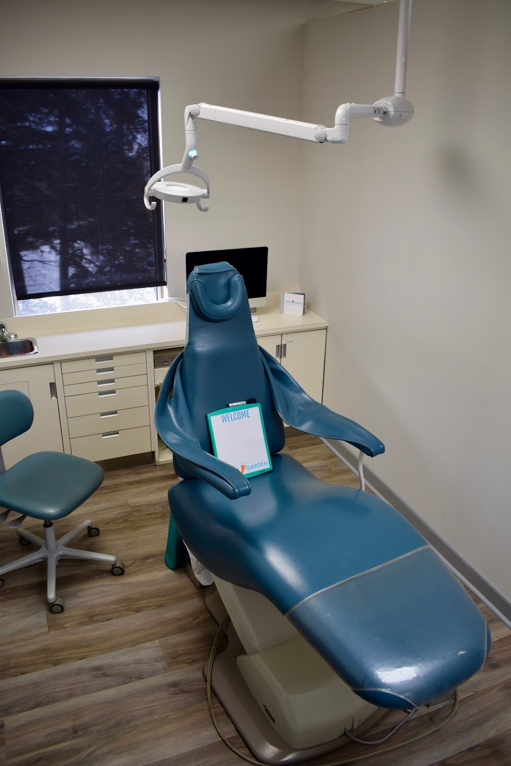 Smile Garden Dentistry | 817 Bayridge Dr Suite 201, Kingston, ON K7P 1T5, Canada | Phone: (613) 384-0090